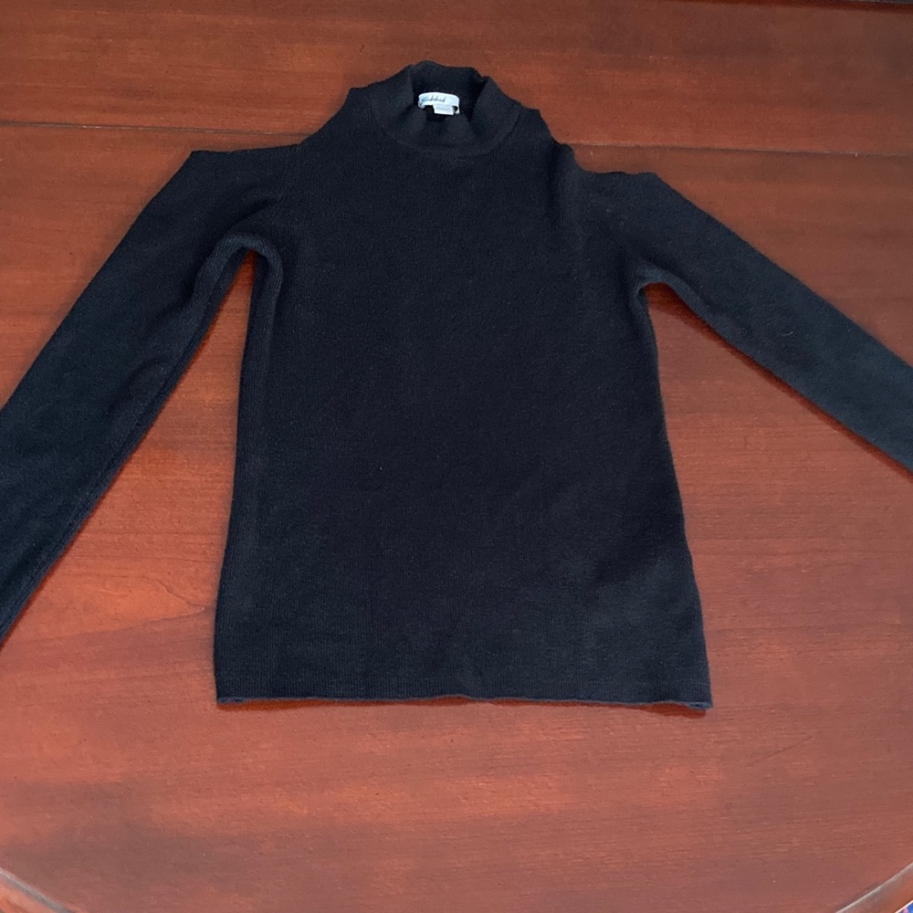 SUBDUED (Italian brand )Cold Shoulder Knit